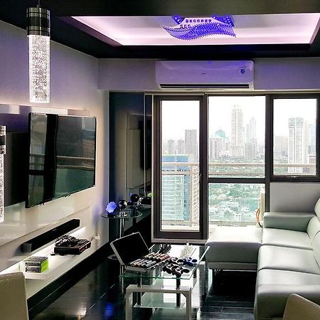Modern Luxury Lower Penthouse Unit Manila Esterno foto