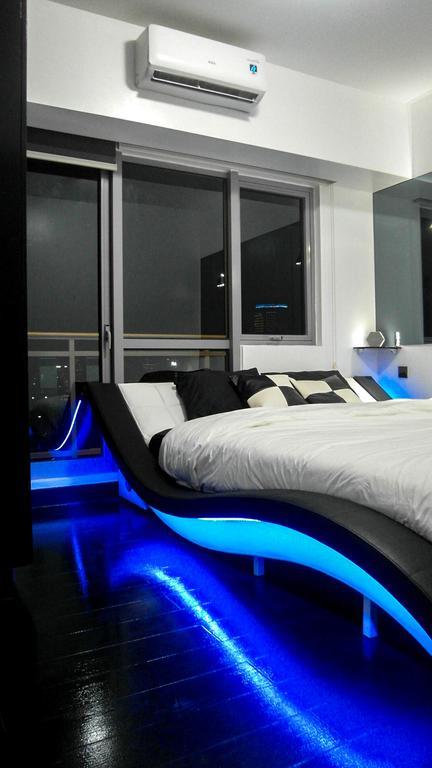 Modern Luxury Lower Penthouse Unit Manila Esterno foto