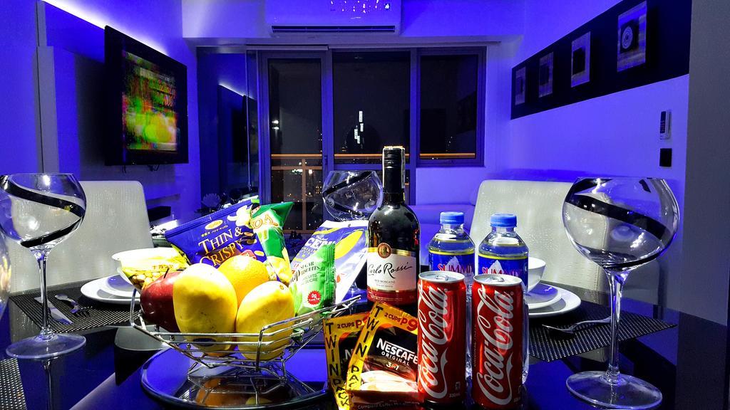 Modern Luxury Lower Penthouse Unit Manila Esterno foto